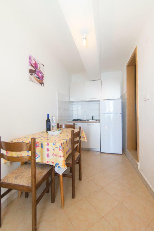Apartments Robinzon Petar Gdinj Екстер'єр фото